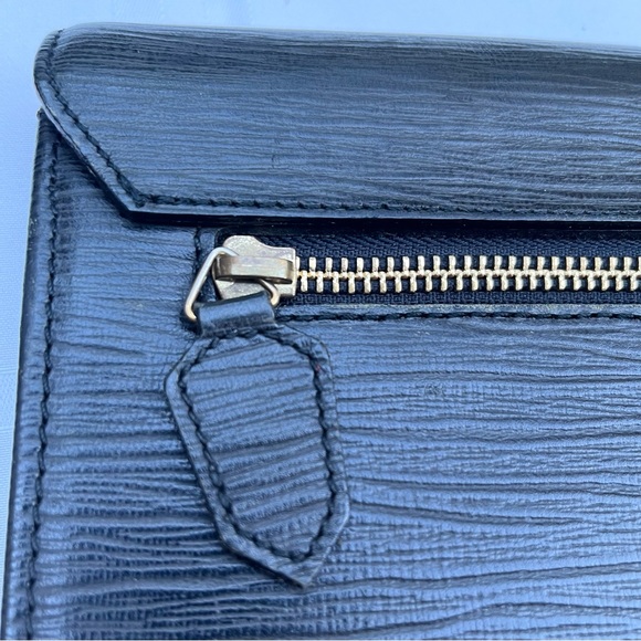 Versace Black Leather Wristlet Clutch Vintage with lock & key - Picture 5 of 17